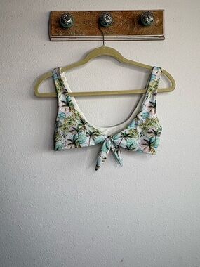 Dippin' Daisy's White & Mint Palm Tie-Front Crop Top